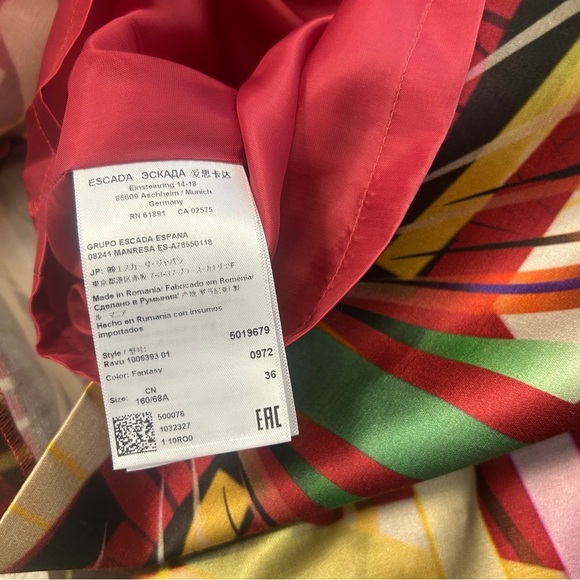 Escada size 36 (S) silk “Ode to LA” NWOT Pencil Skirt Elegant Tailored Design - Picture 14 of 15